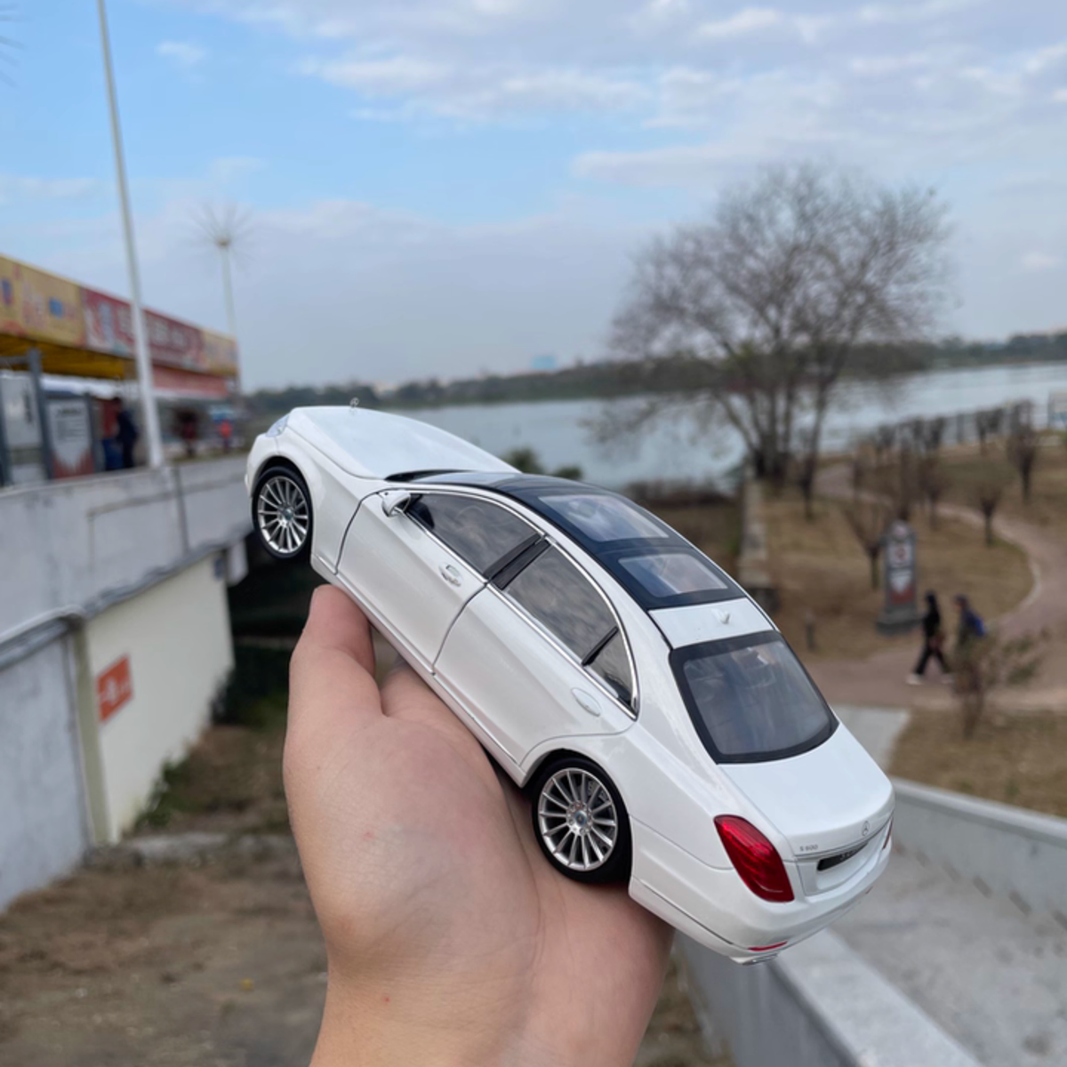 Custom License Plate 1:24 Mercedes-Benz S-Class Simulation Alloy Car Model