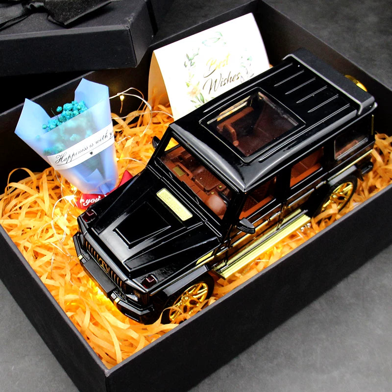 Black 1:24 Mercedes-AMG G63 diecast model – LED Gift Box with Card