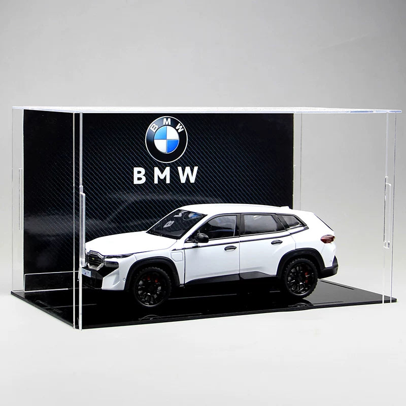 White 1:24 BMW XM diecast model – Display Case – BMW Backdrop