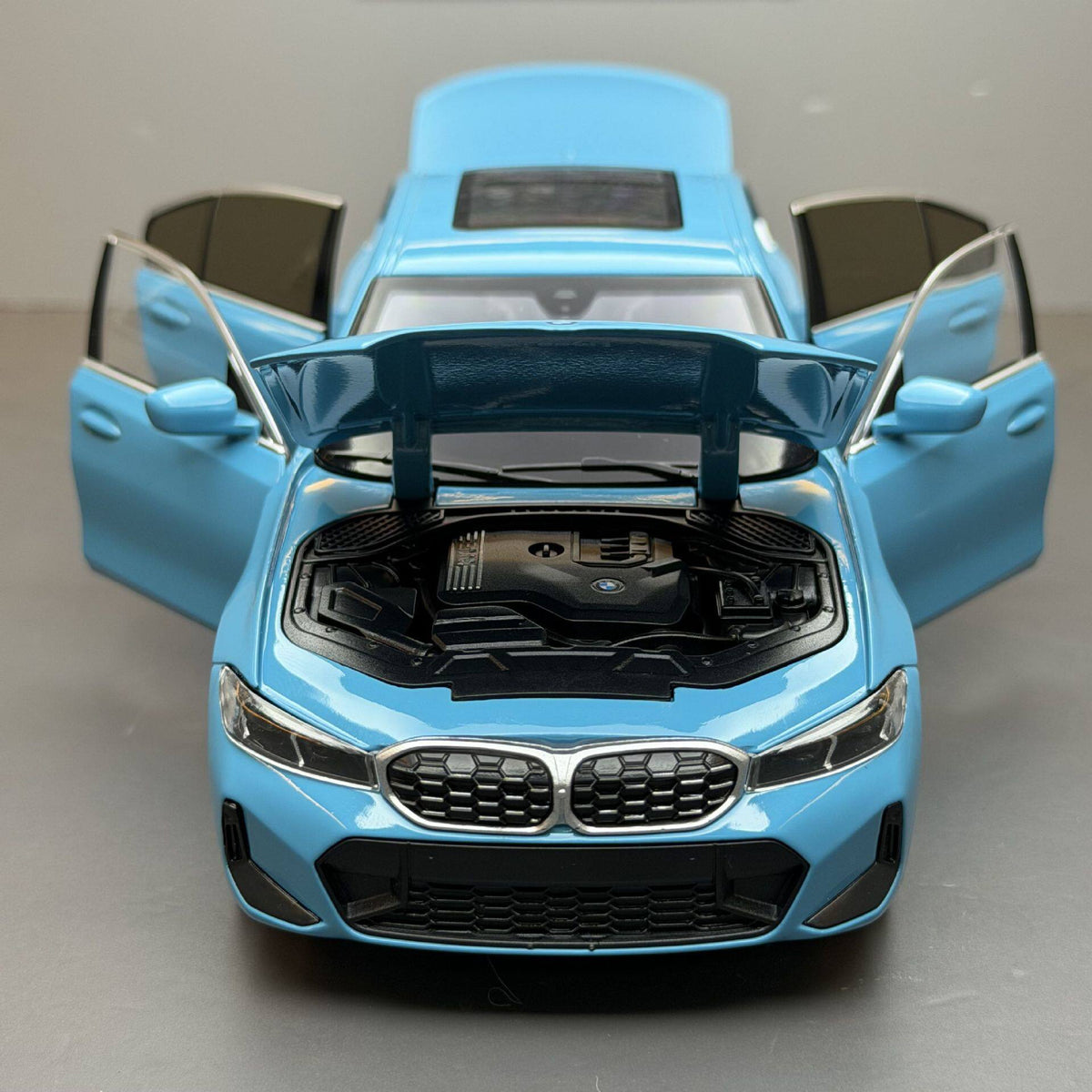1:24 BMW 3 Series 325Li (G20) Alloy Diecast Model – Custom License Plate Edition